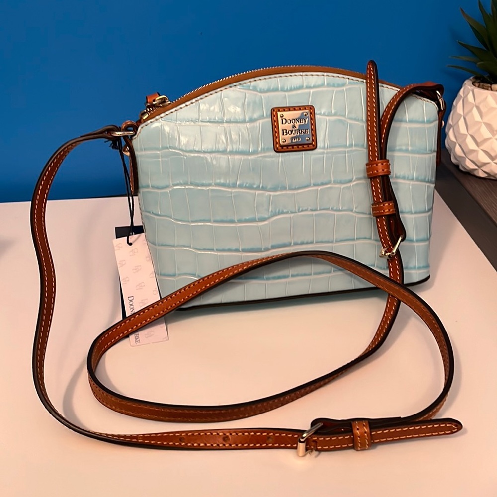 Dooney & Bourke Suki crossbody purse